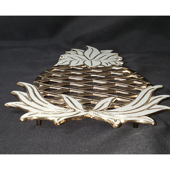 Vtg Japan WM A Rogers Pineapple Trivet Hot Plate Holder Wall Hanger Brass White - Picture 4 of 5